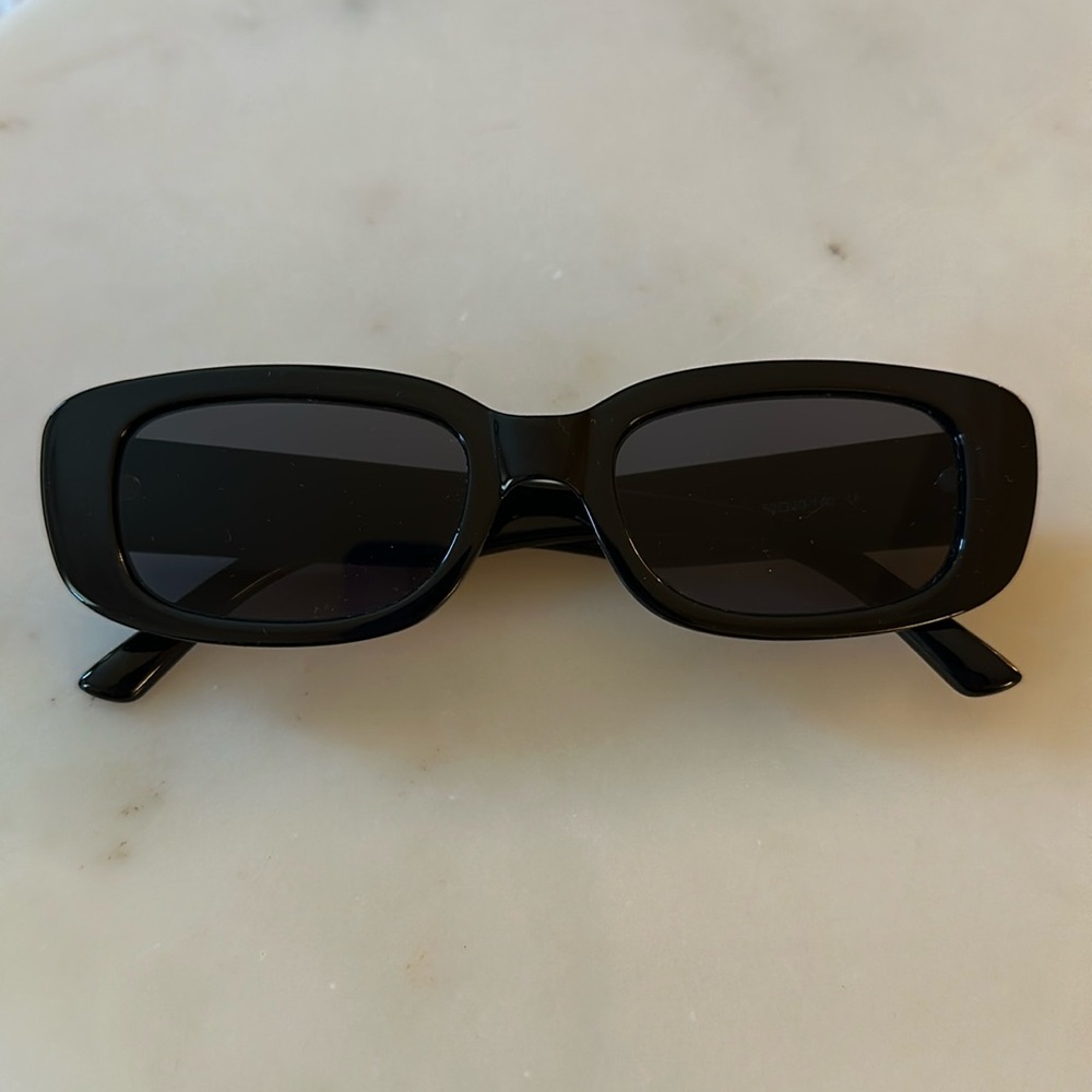 Black y2k sunglasses